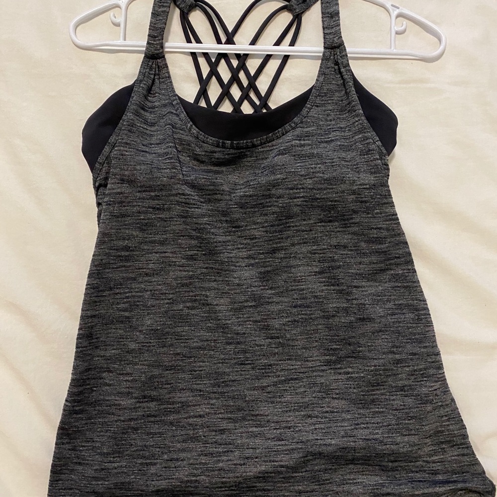 Lululemon tank top with built in bra